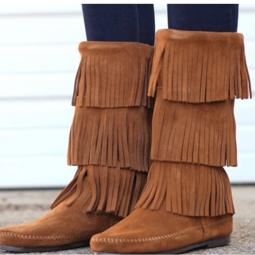 Minnetonka Moccasin Boots size 7 1/2